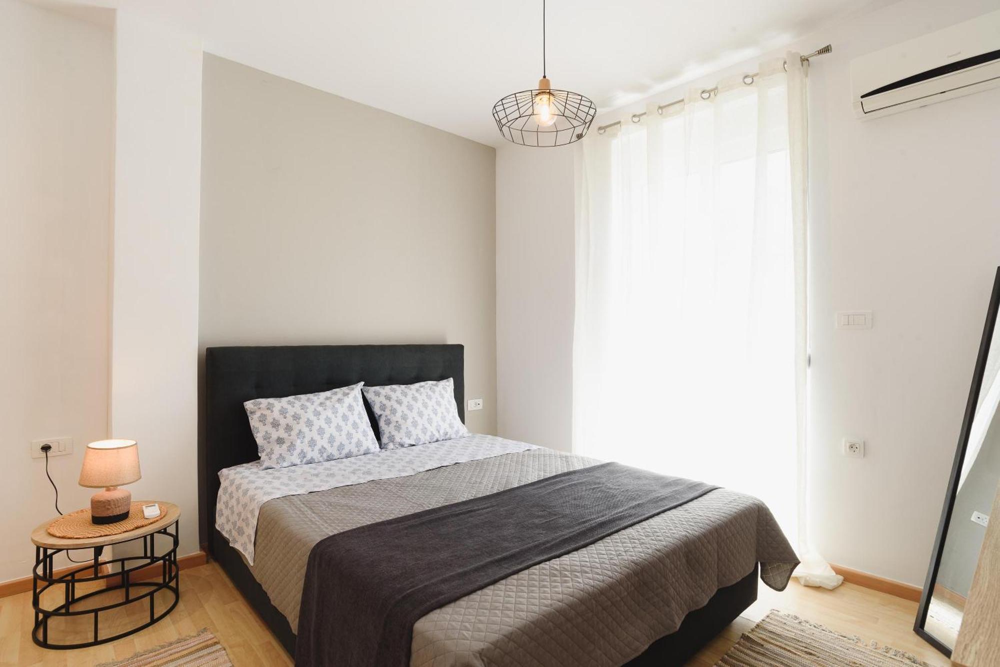 Mandraki City Center Apartments Родос Экстерьер фото